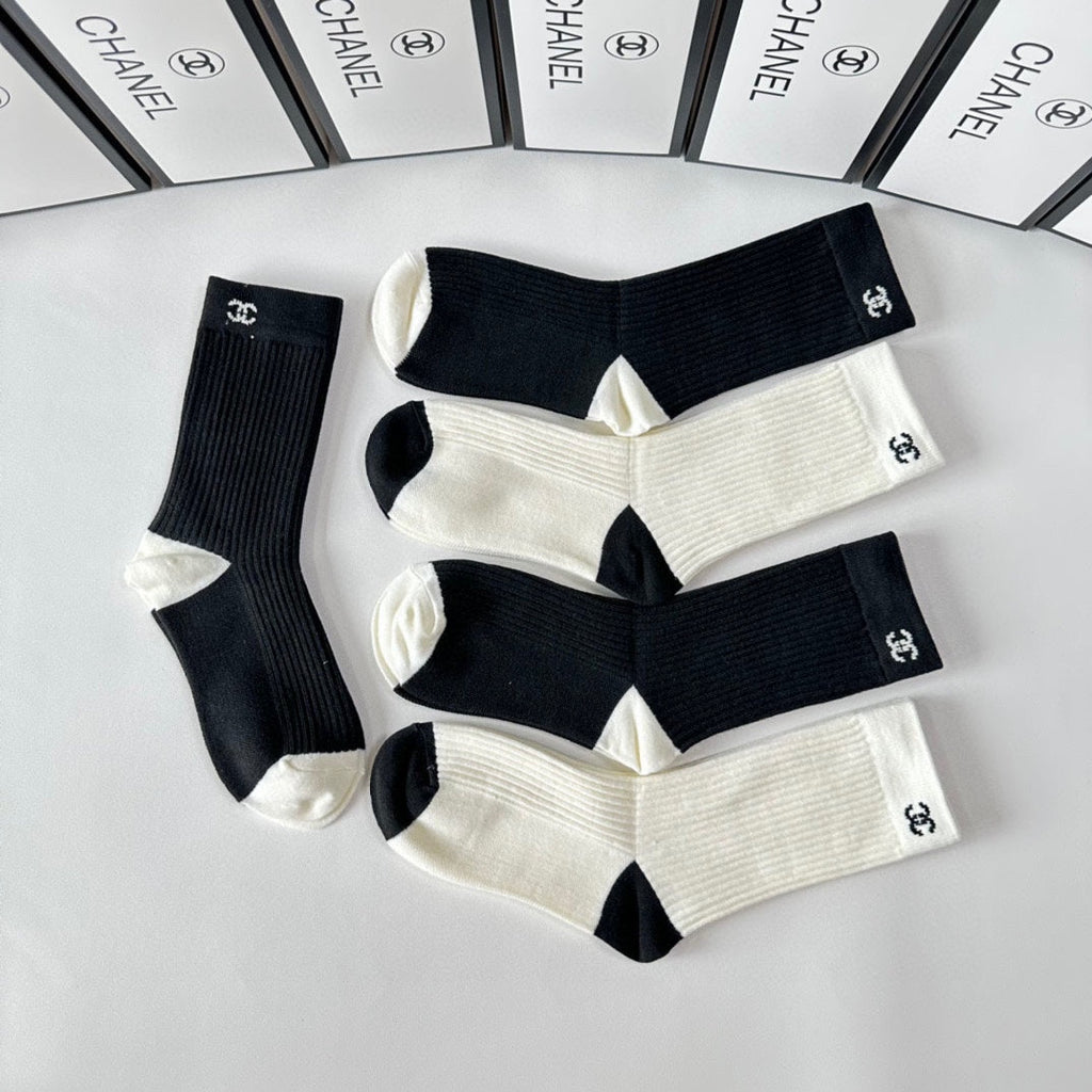 CHANEL CREW SOCKS 417477 ( 1 BOX )