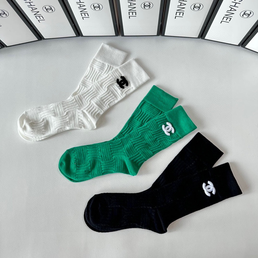 CHANEL CREW SOCKS 417479 ( 1 BOX )