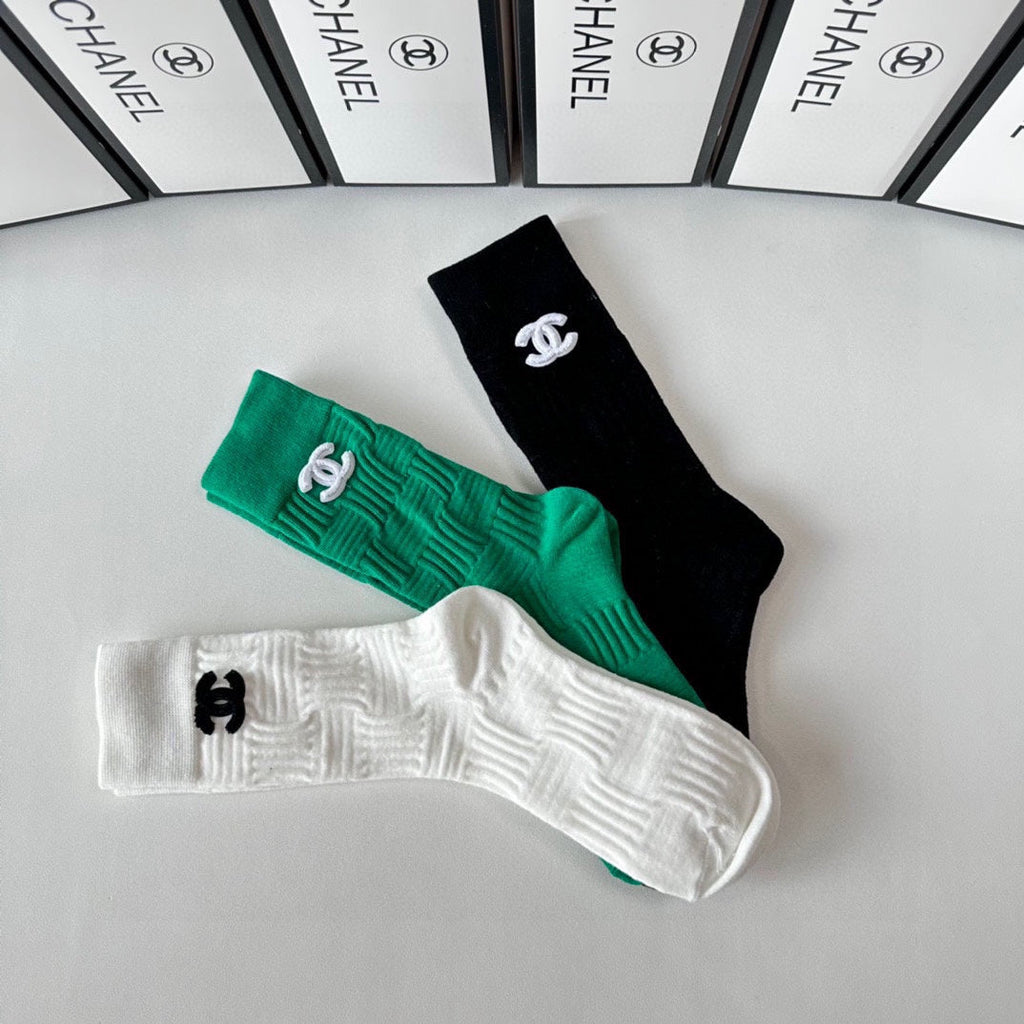 CHANEL CREW SOCKS 417479 ( 1 BOX )