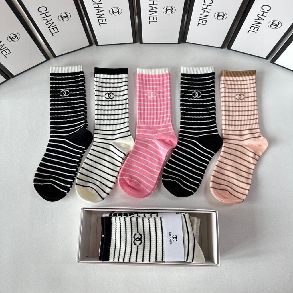 CHANEL CREW SOCKS 423808 (1 BOX)