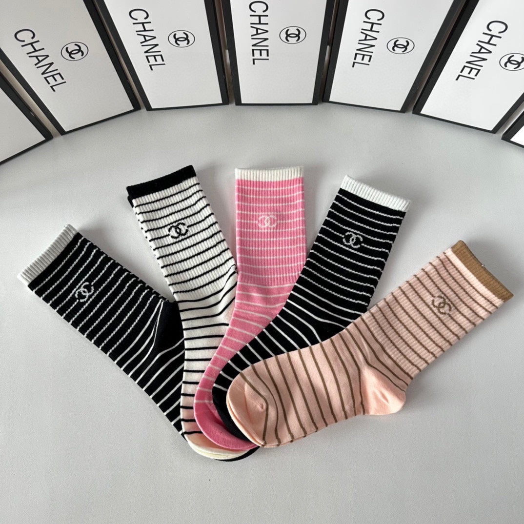 CHANEL CREW SOCKS 423808 (1 BOX)