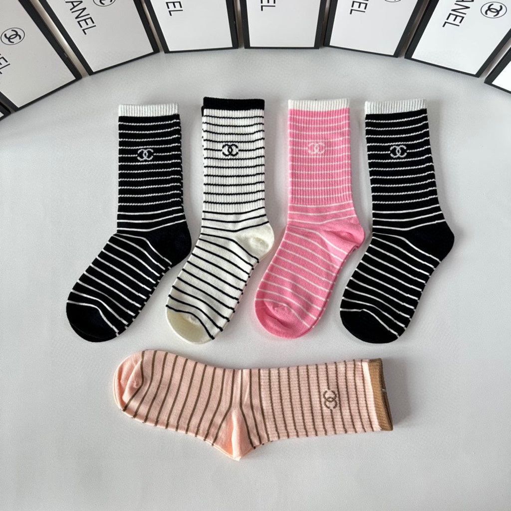 CHANEL CREW SOCKS 423808 (1 BOX)
