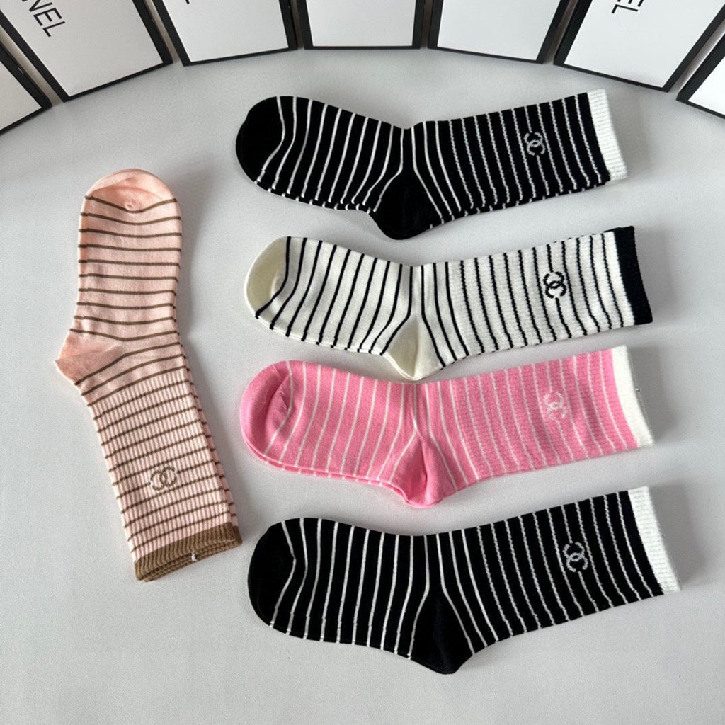 CHANEL CREW SOCKS 423808 (1 BOX)