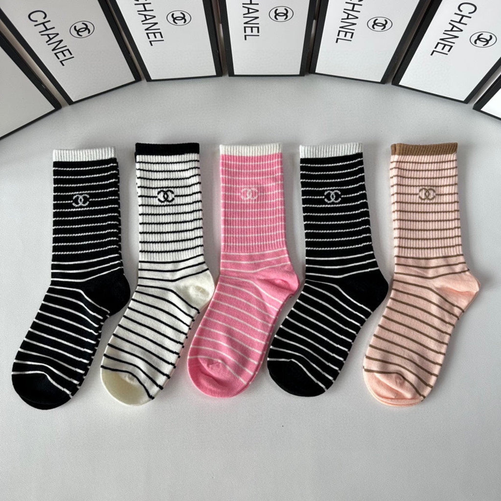 CHANEL CREW SOCKS 423808 (1 BOX)