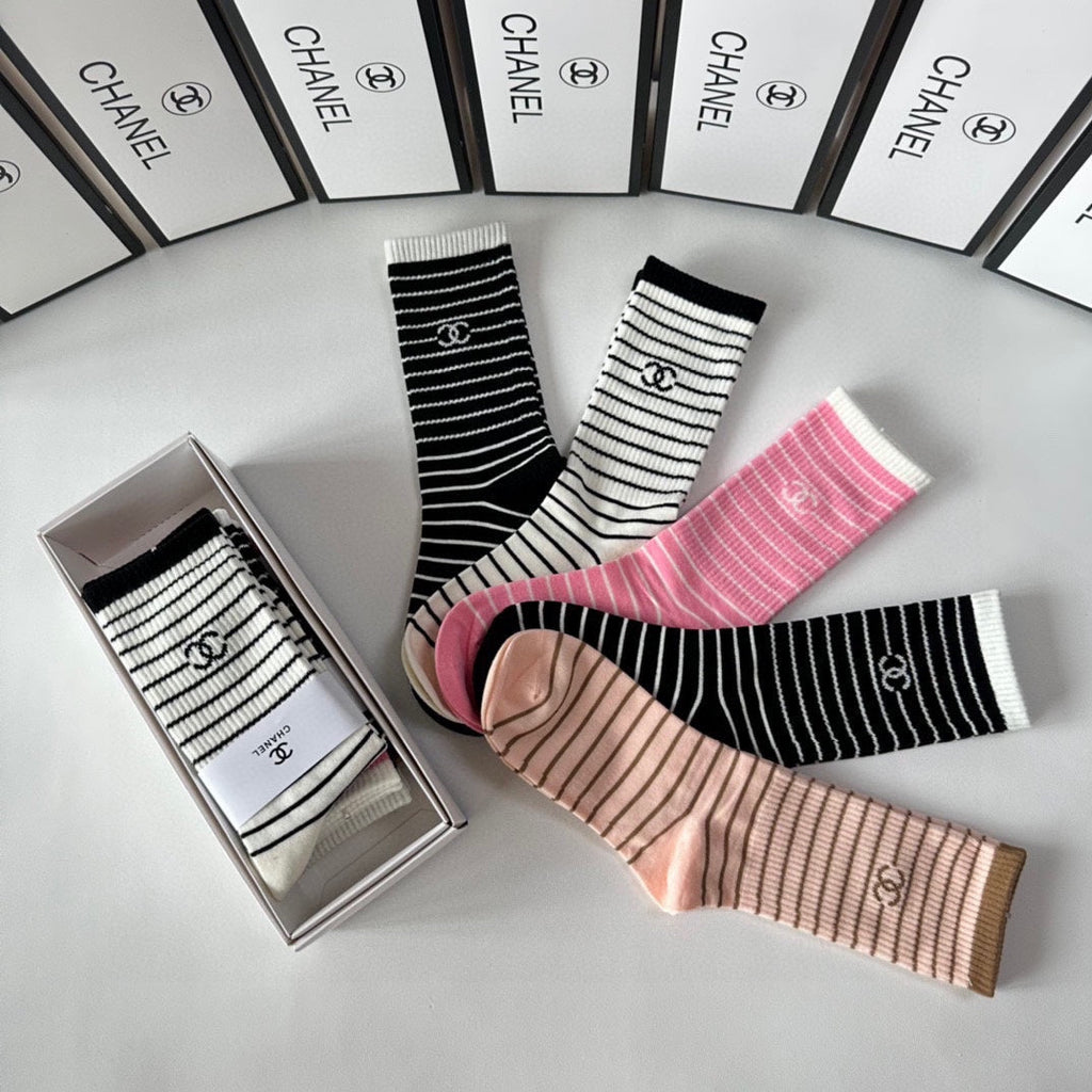CHANEL CREW SOCKS 423808 (1 BOX)
