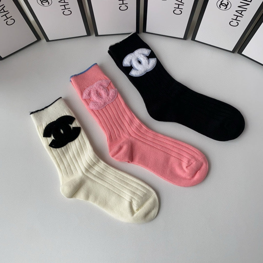 CHANEL CREW SOCKS 423778 (1 BOX)