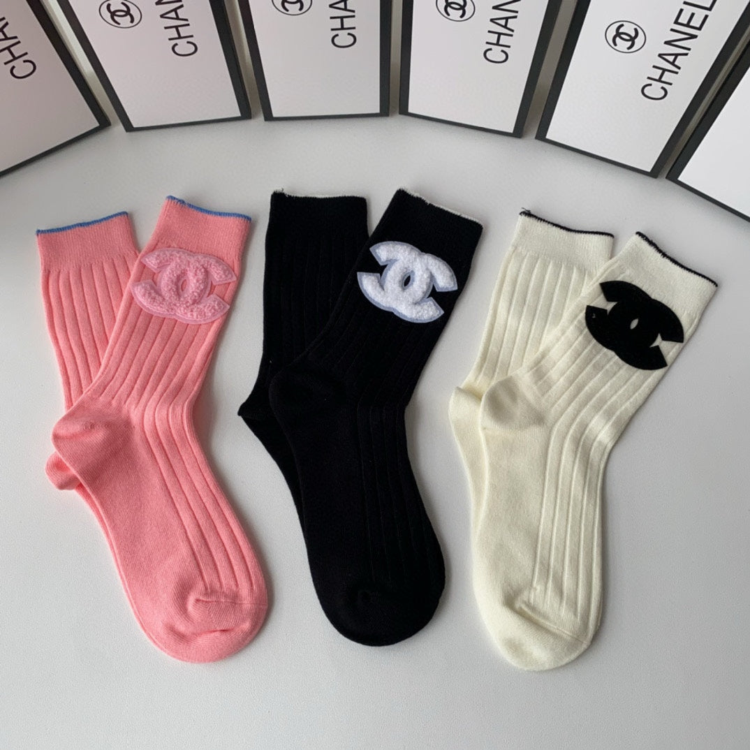 CHANEL CREW SOCKS 423778 (1 BOX)