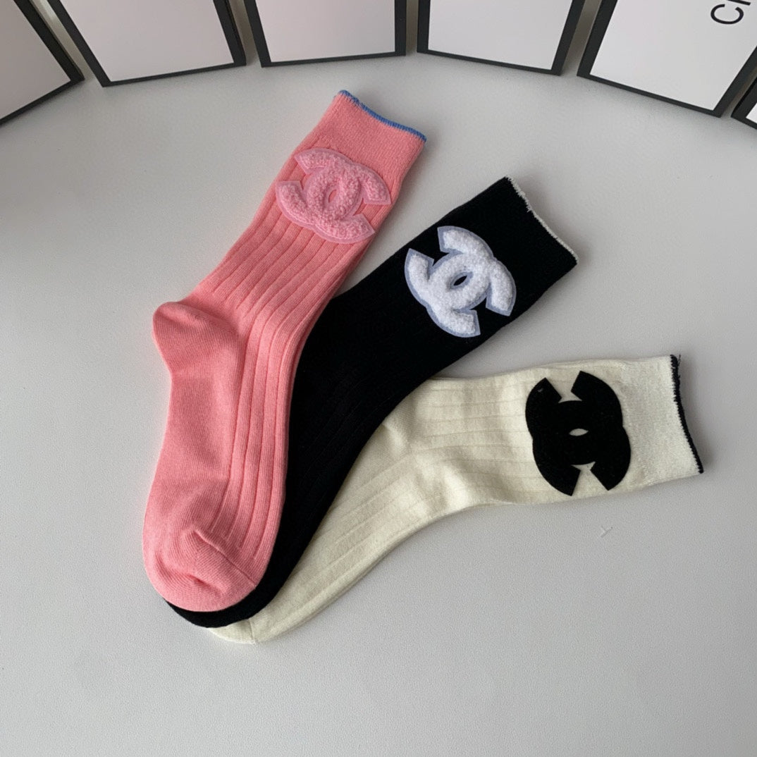 CHANEL CREW SOCKS 423778 (1 BOX)