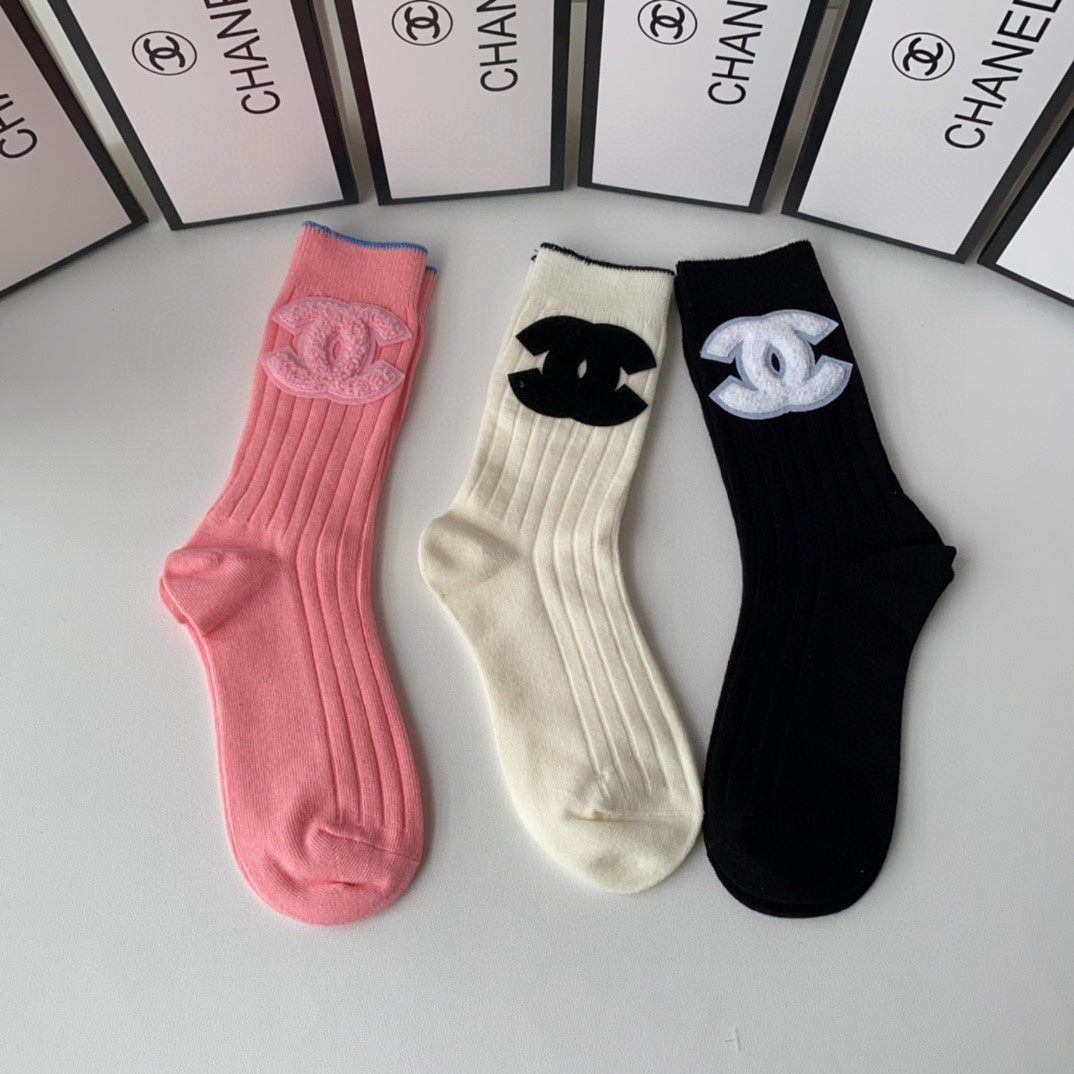 CHANEL CREW SOCKS 423778 (1 BOX)