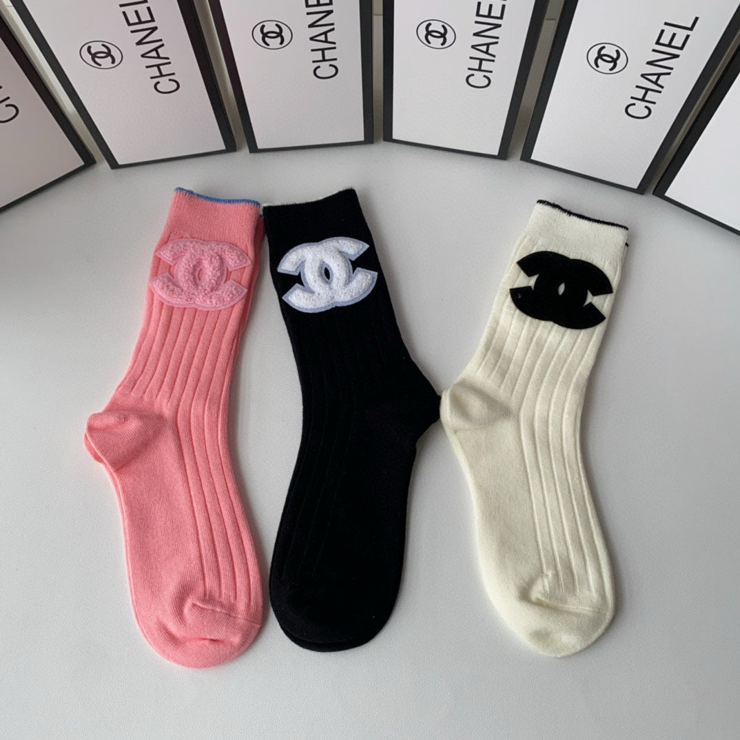 CHANEL CREW SOCKS 423778 (1 BOX)