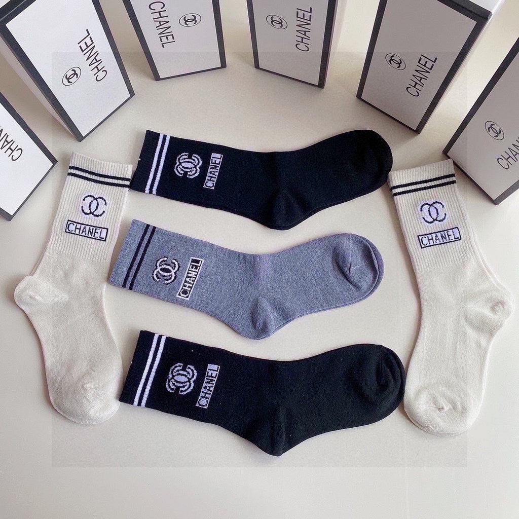 CHANEL CREW SOCKS 423779 (1 BOX)