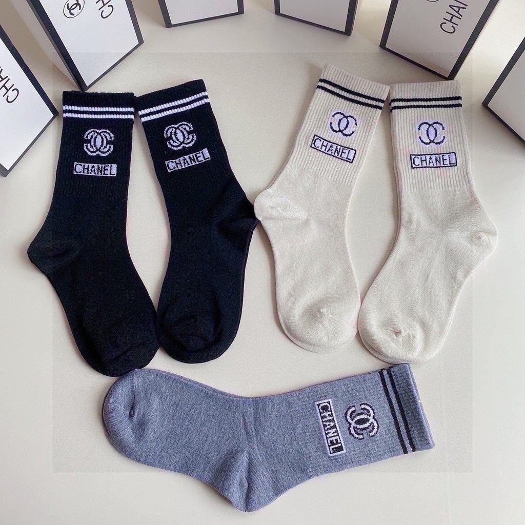 CHANEL CREW SOCKS 423779 (1 BOX)