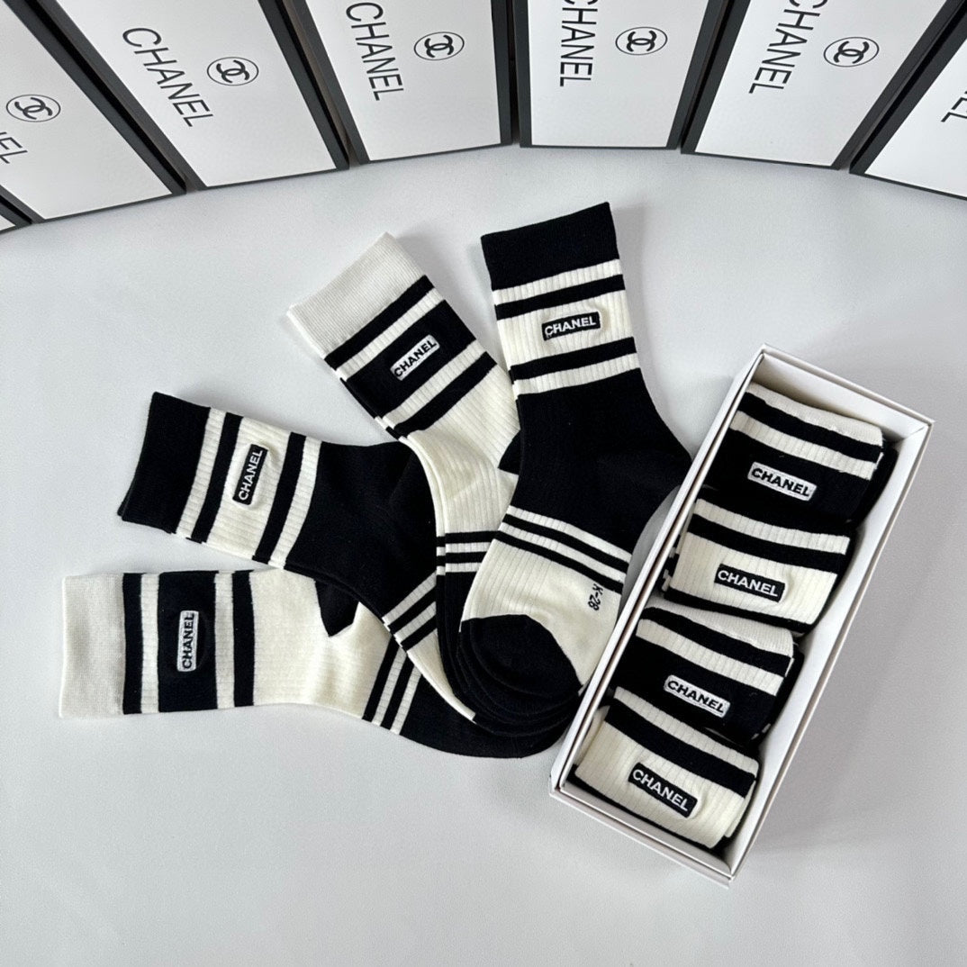 CHANEL CREW SOCKS 423800 (1 BOX)
