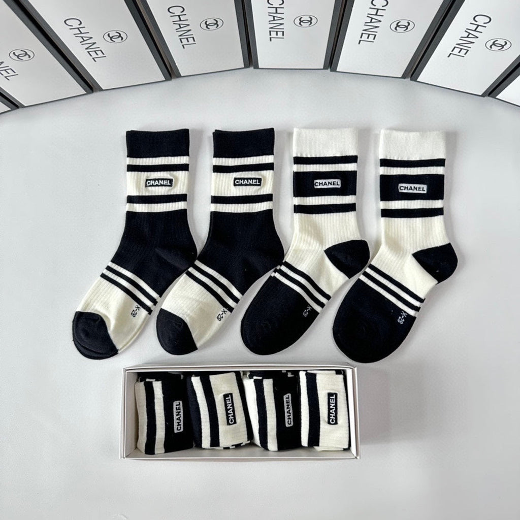 CHANEL CREW SOCKS 423800 (1 BOX)