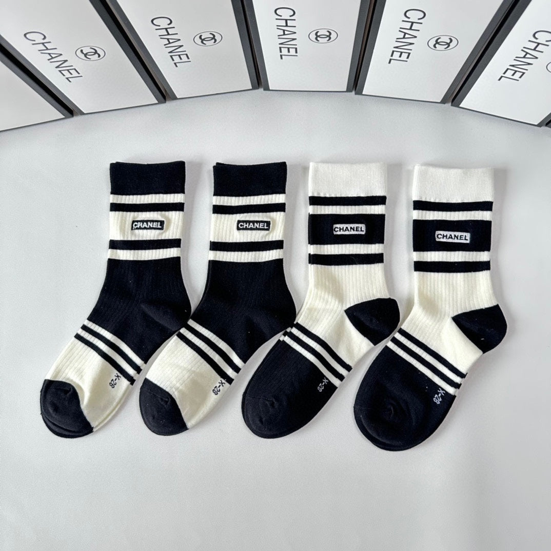 CHANEL CREW SOCKS 423800 (1 BOX)