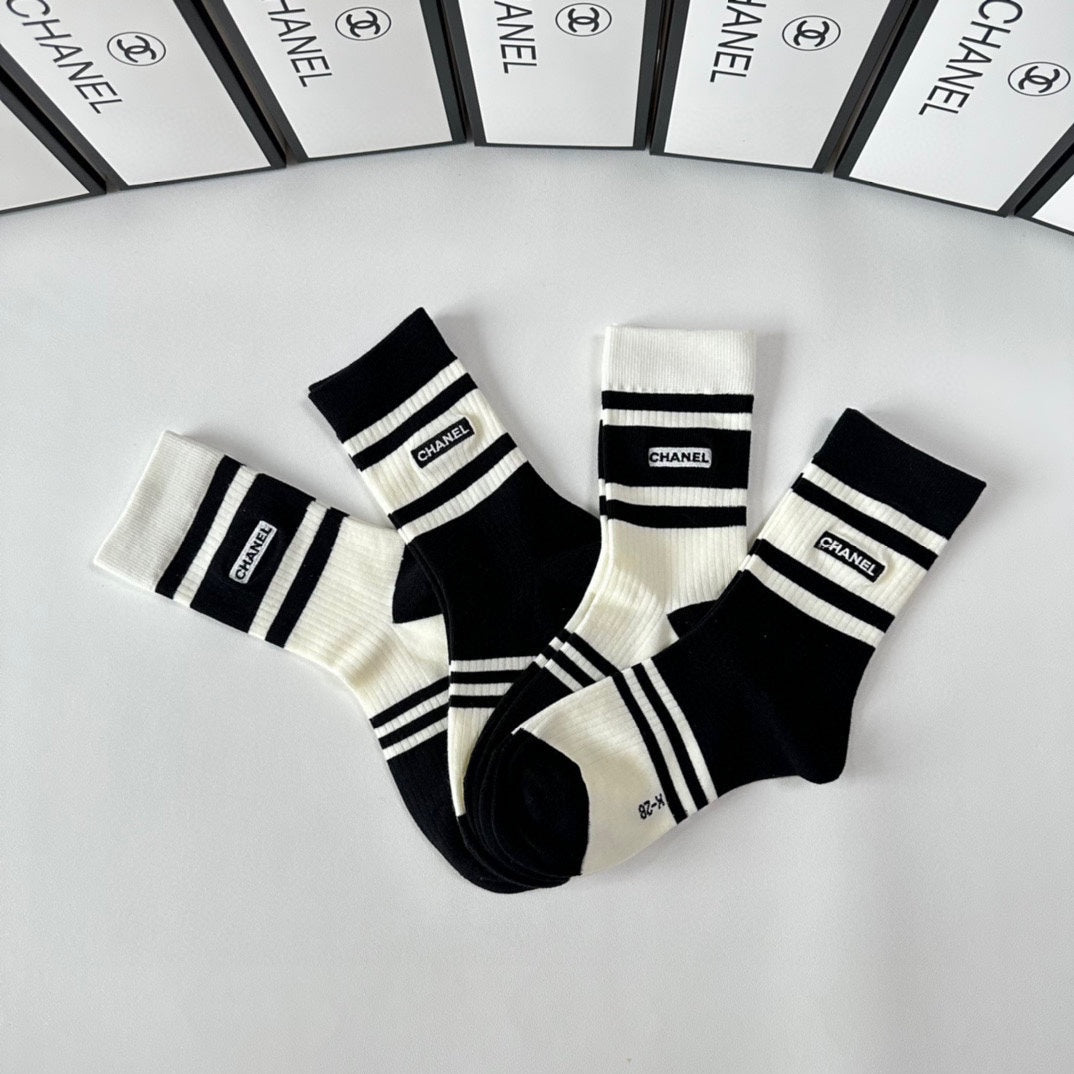 CHANEL CREW SOCKS 423800 (1 BOX)
