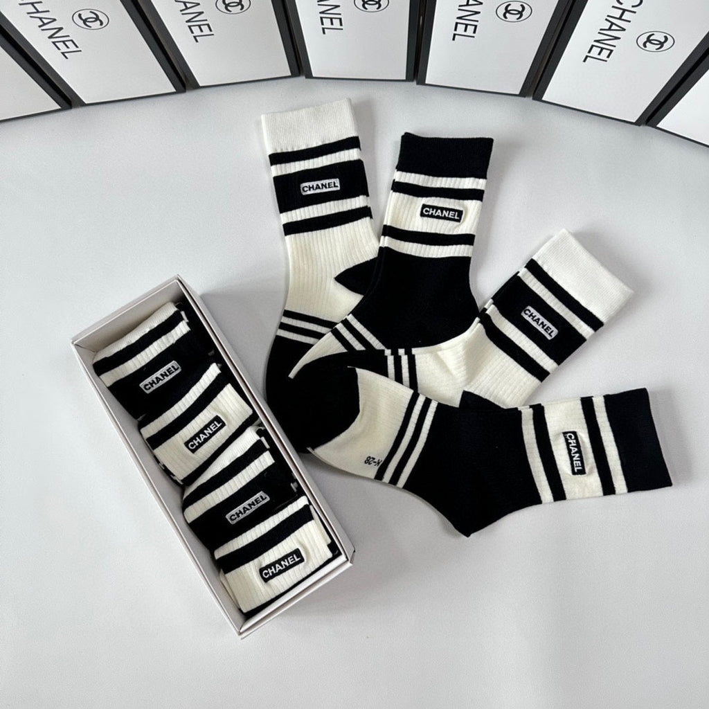 CHANEL CREW SOCKS 423800 (1 BOX)