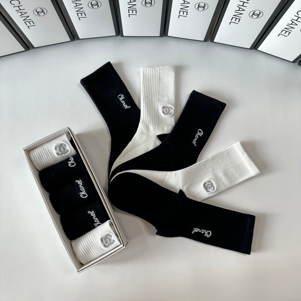 CHANEL CREW SOCKS 423812 (1 BOX)