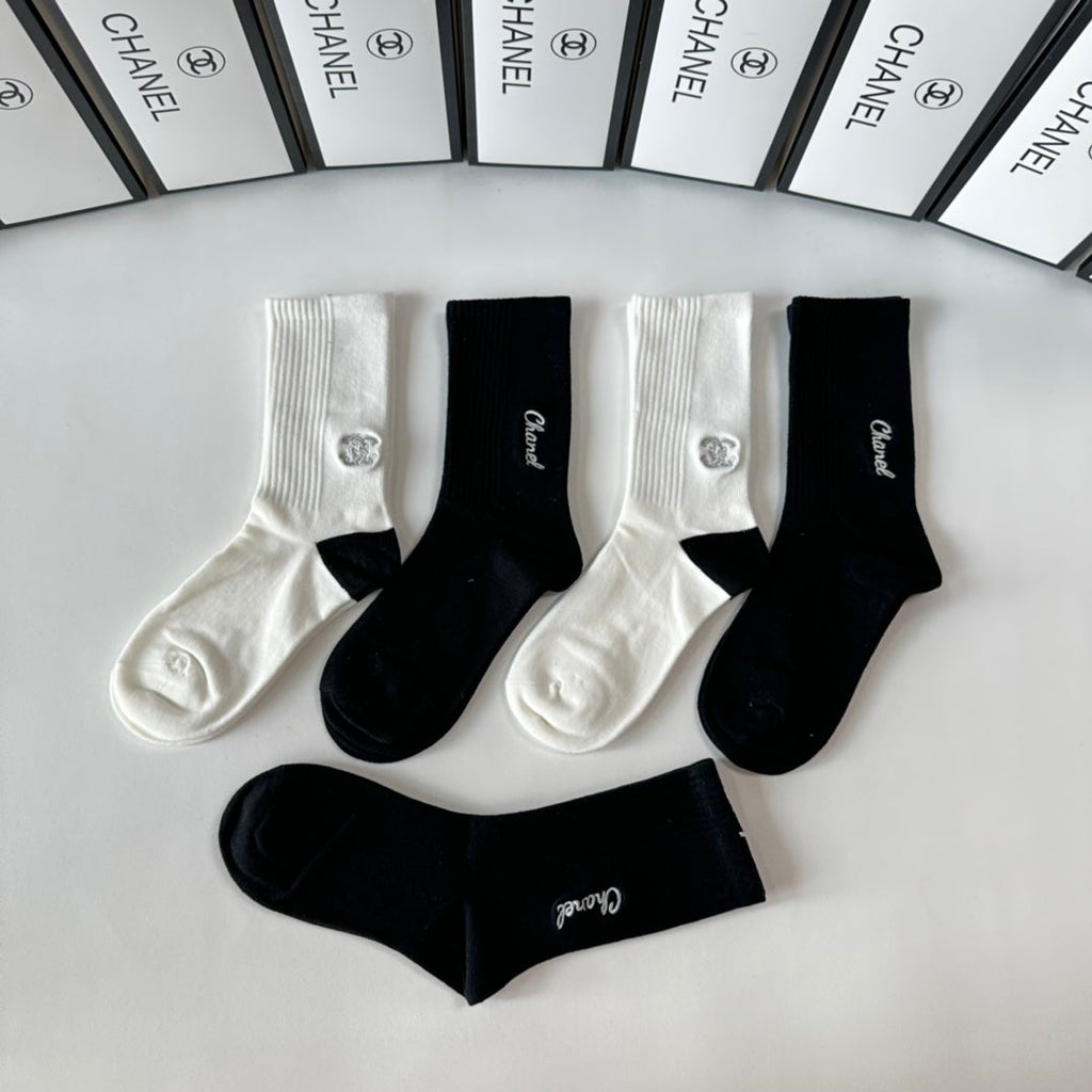 CHANEL CREW SOCKS 423812 (1 BOX)