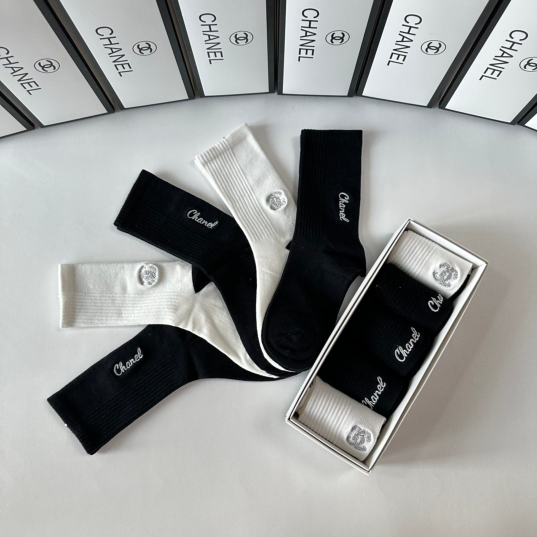CHANEL CREW SOCKS 423812 (1 BOX)