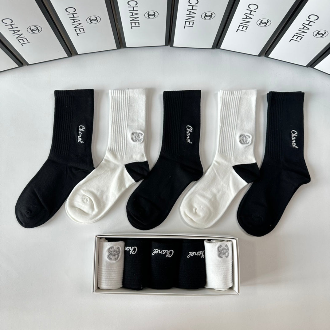 CHANEL CREW SOCKS 423812 (1 BOX)