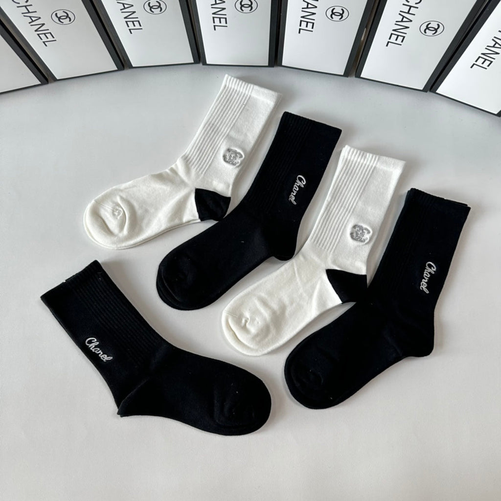 CHANEL CREW SOCKS 423812 (1 BOX)