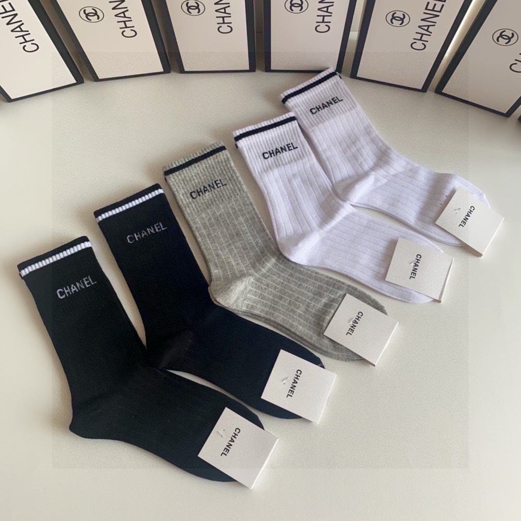 CHANEL CREW SOCKS 423820 (1 BOX)