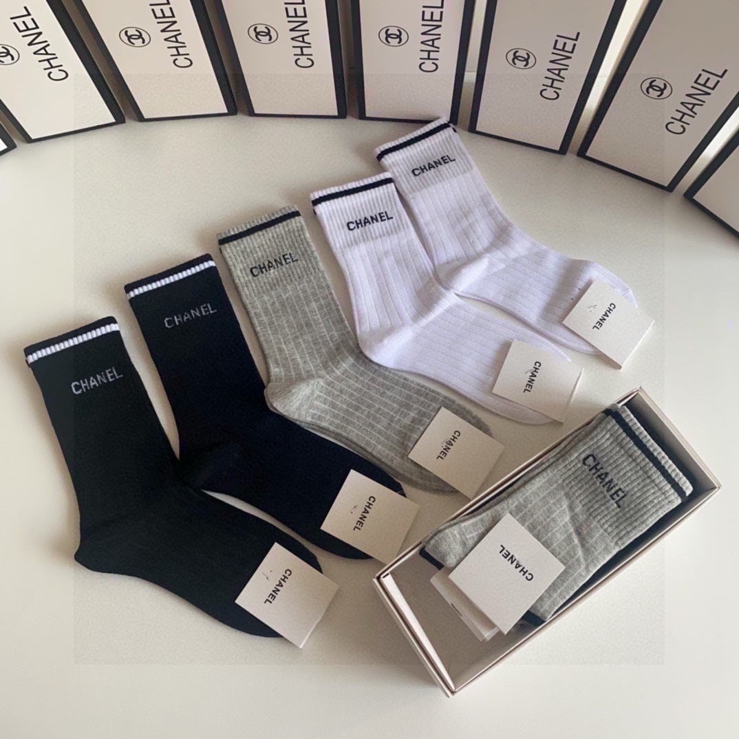 CHANEL CREW SOCKS 423820 (1 BOX)