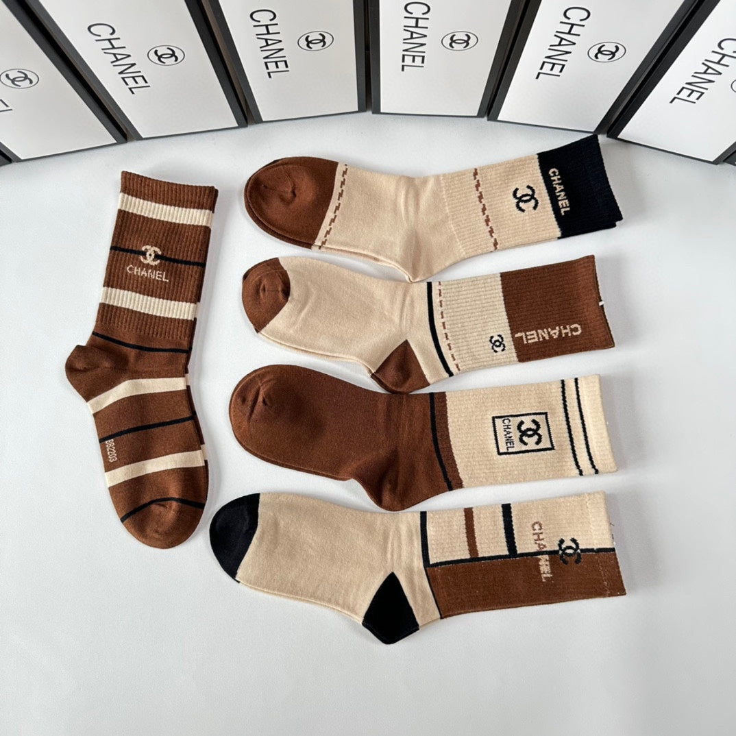 CHANEL CREW SOCKS 423821 (1 BOX)
