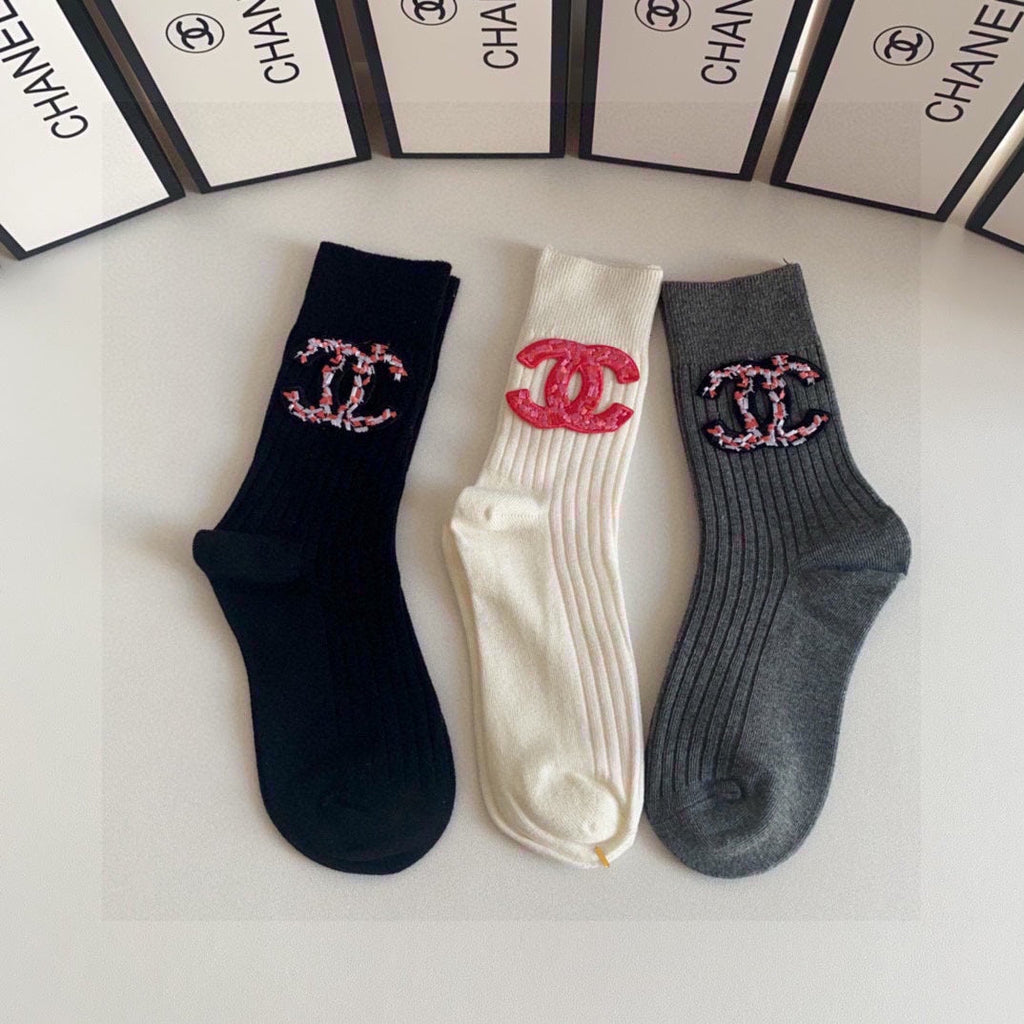 CHANEL CREW SOCKS 423841 (1 BOX)