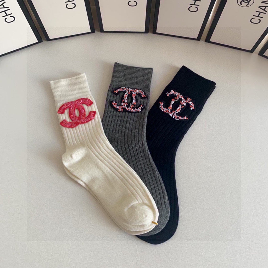 CHANEL CREW SOCKS 423841 (1 BOX)