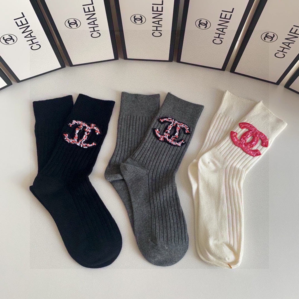 CHANEL CREW SOCKS 423841 (1 BOX)