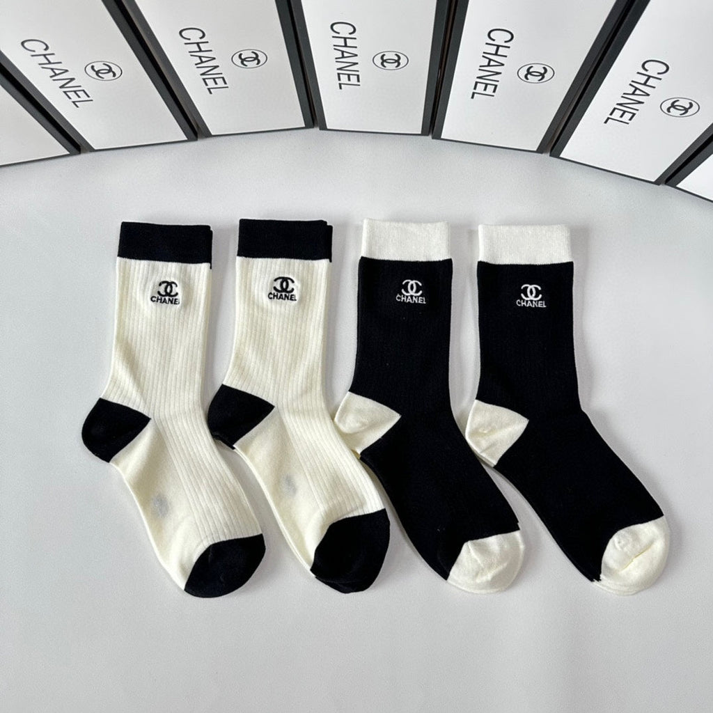 CHANEL CREW SOCKS 425650 ( 1 BOX )