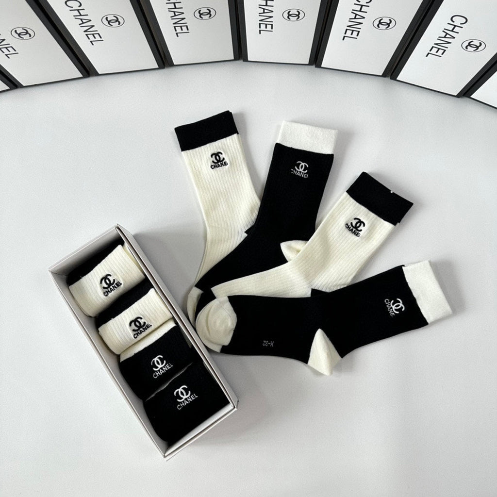 CHANEL CREW SOCKS 425650 ( 1 BOX )