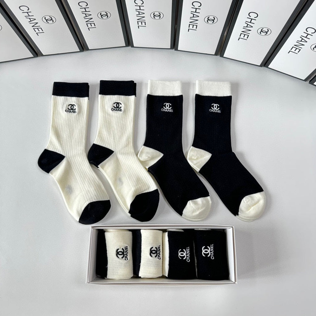 CHANEL CREW SOCKS 425650 ( 1 BOX )