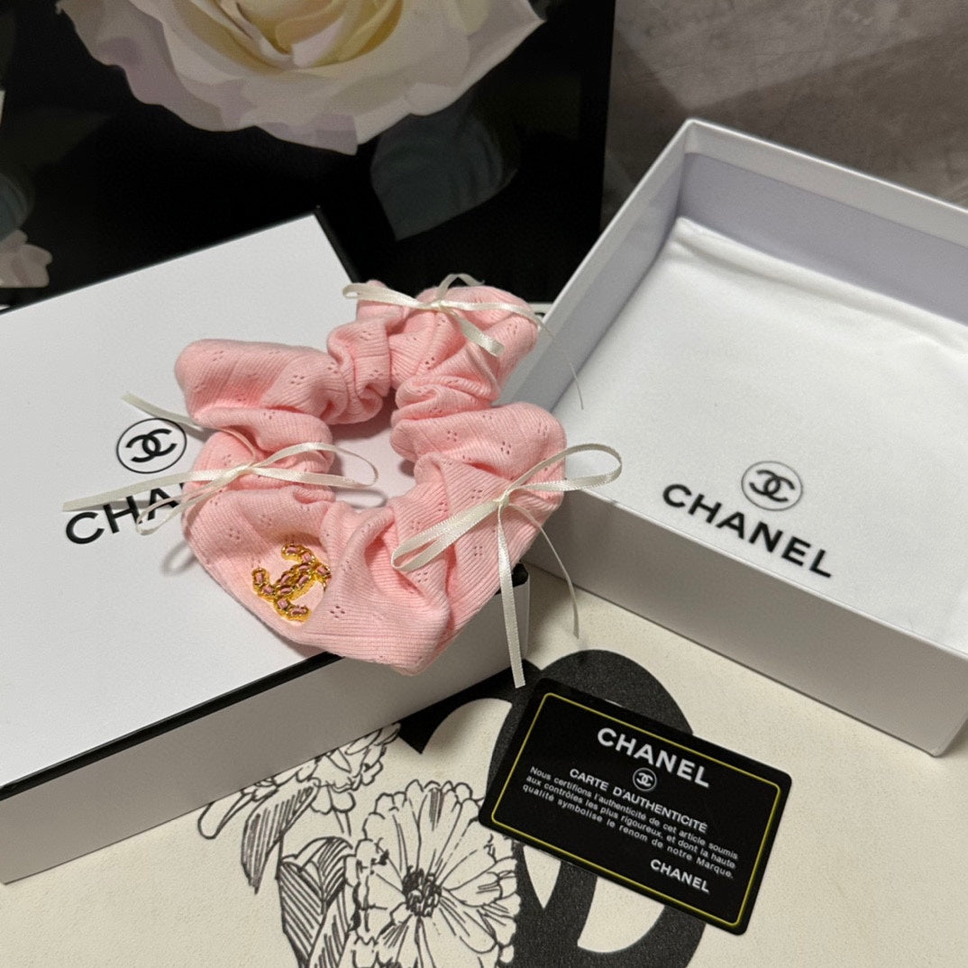 CHANEL FLAMINGO PINK WRINKLED FABRIC SCRUNCHIE 432825