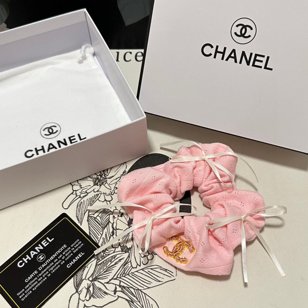 CHANEL FLAMINGO PINK WRINKLED FABRIC SCRUNCHIE 432825