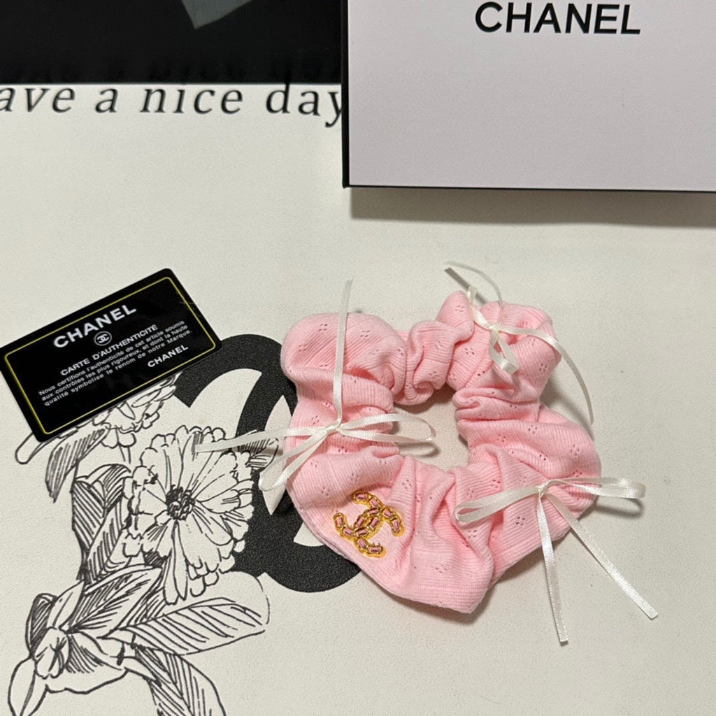 CHANEL FLAMINGO PINK WRINKLED FABRIC SCRUNCHIE 432825