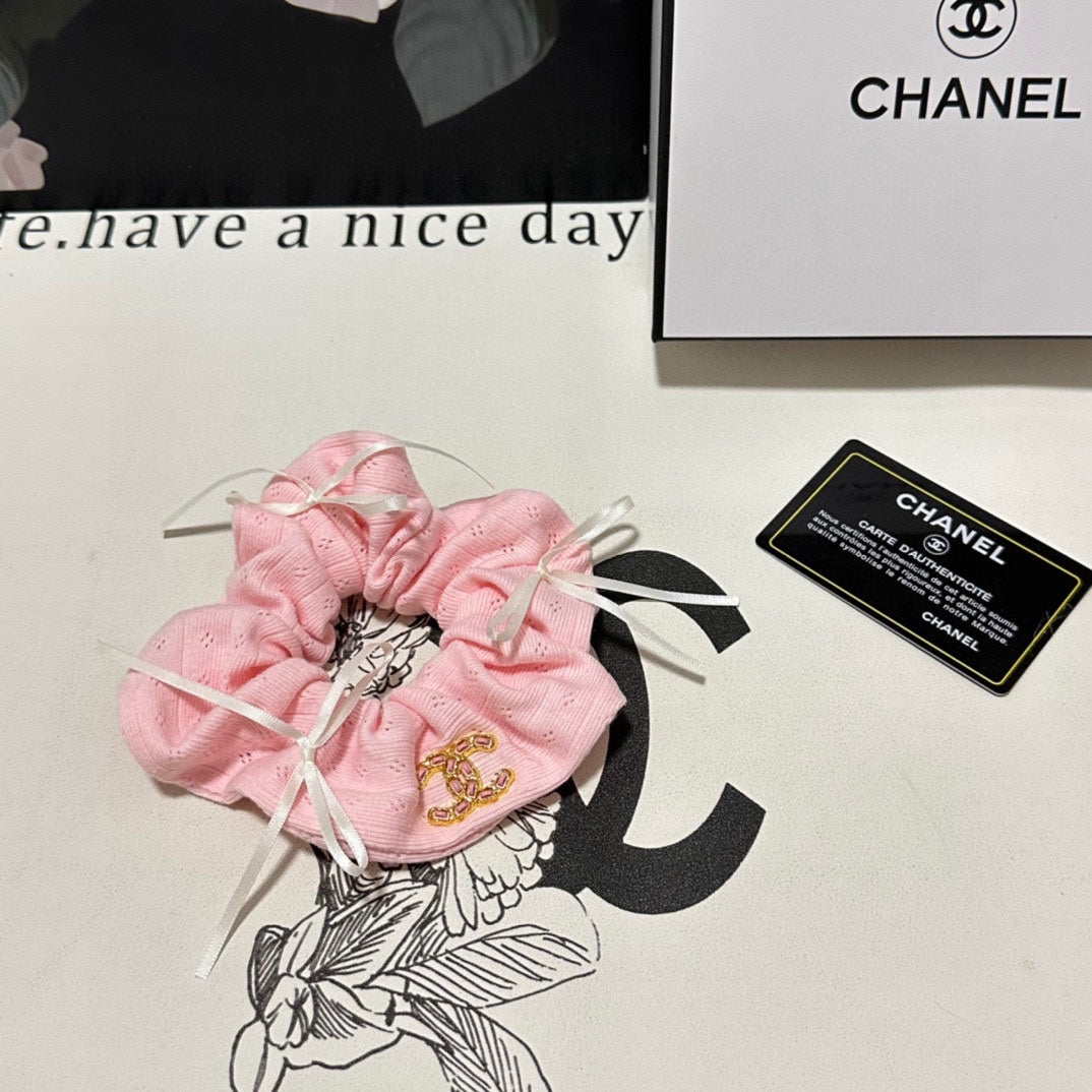 CHANEL FLAMINGO PINK WRINKLED FABRIC SCRUNCHIE 432825