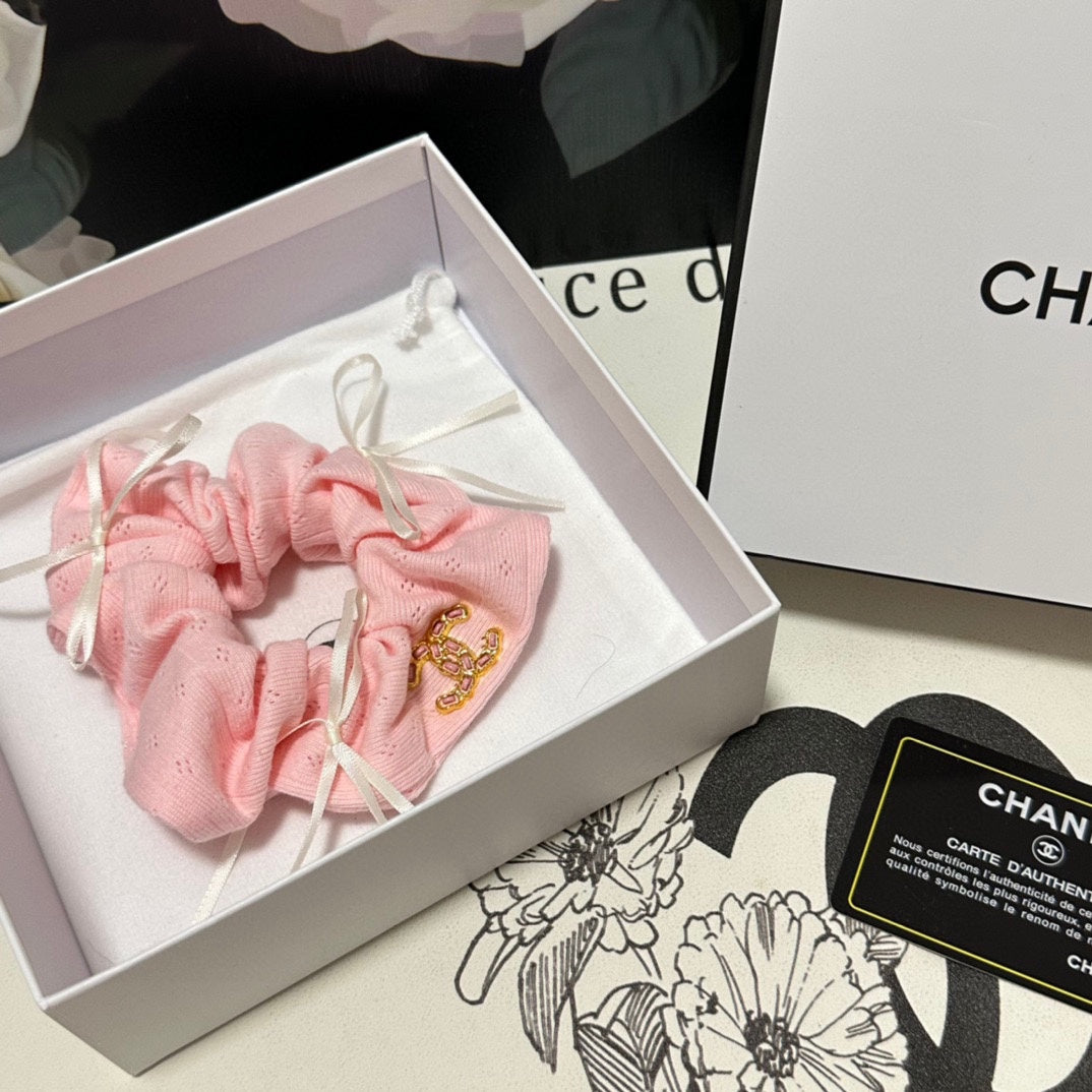 CHANEL FLAMINGO PINK WRINKLED FABRIC SCRUNCHIE 432825