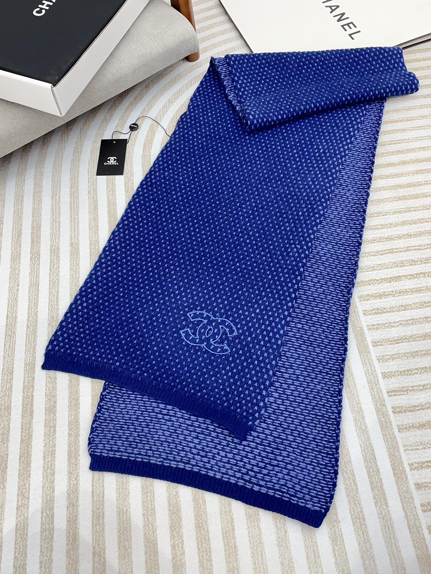CHANEL SCARF 180 CM IN AZURE BLUE CASHMERE 394593
