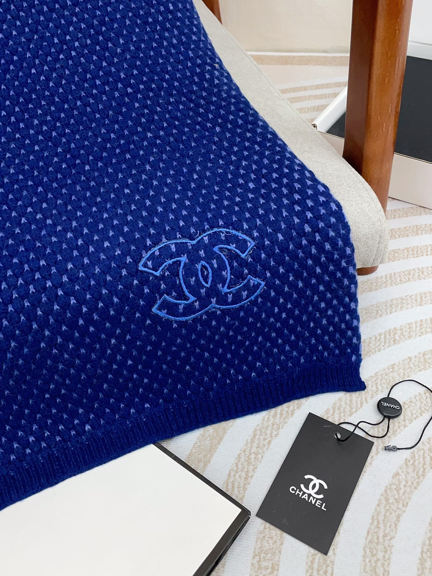 CHANEL SCARF 180 CM IN AZURE BLUE CASHMERE 394593