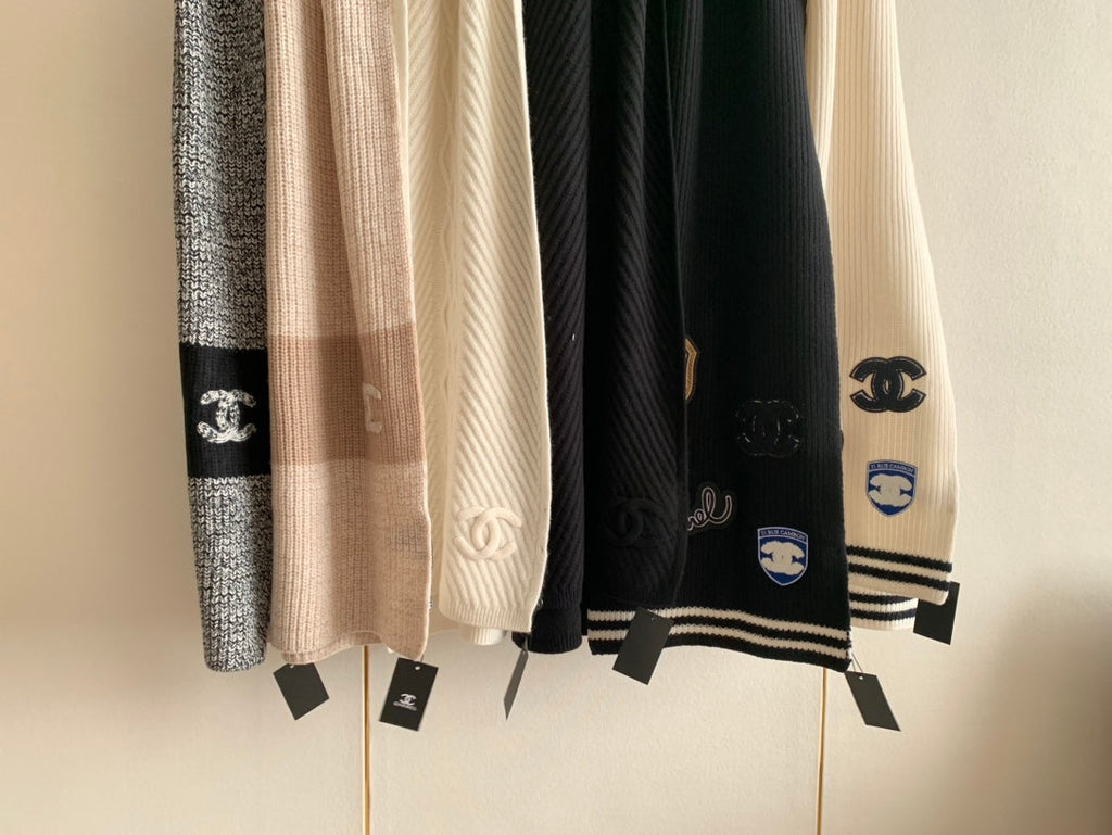 CHANEL KNIT SCARF 200 CM IN WHITE CASHMERE 392882