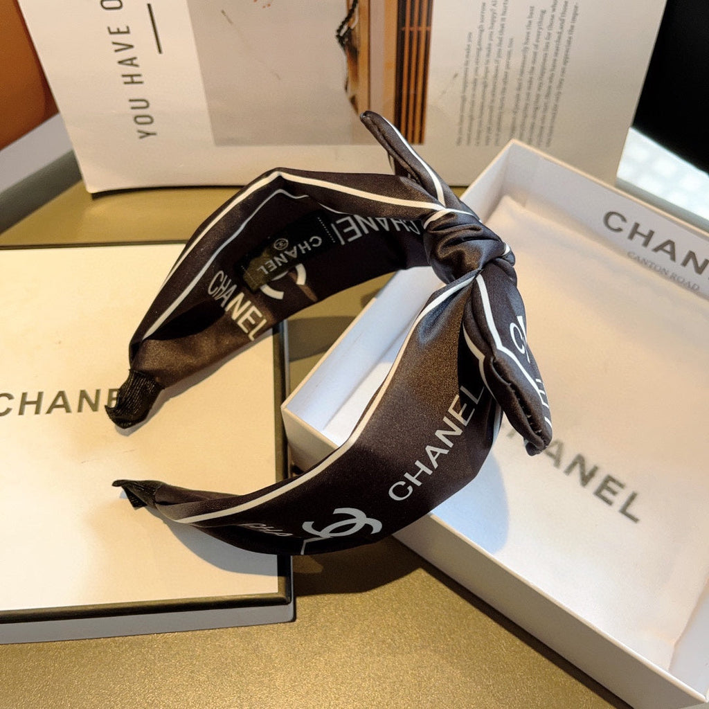CHANEL BLACK MIX WHITE SILK HAIRBAND 358257