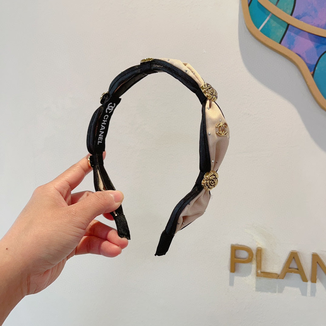 CHANEL LIGHT PINK SILK HAIRBAND 410836