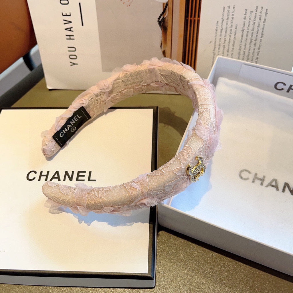 CHANEL LIGHT PINK FABRIC WITH ROSE LACE TRIM HAIRBAND 414413