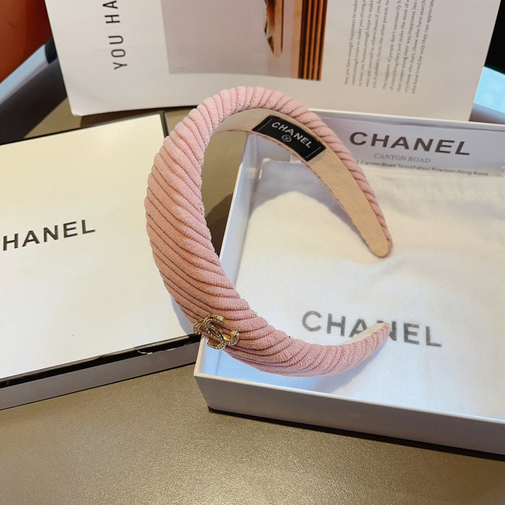 CHANEL LIGHT PINK FABRIC HAIRBAND WITH GOLD LOGO 414436