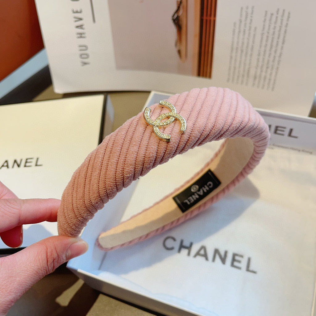CHANEL LIGHT PINK FABRIC HAIRBAND WITH GOLD LOGO 414436