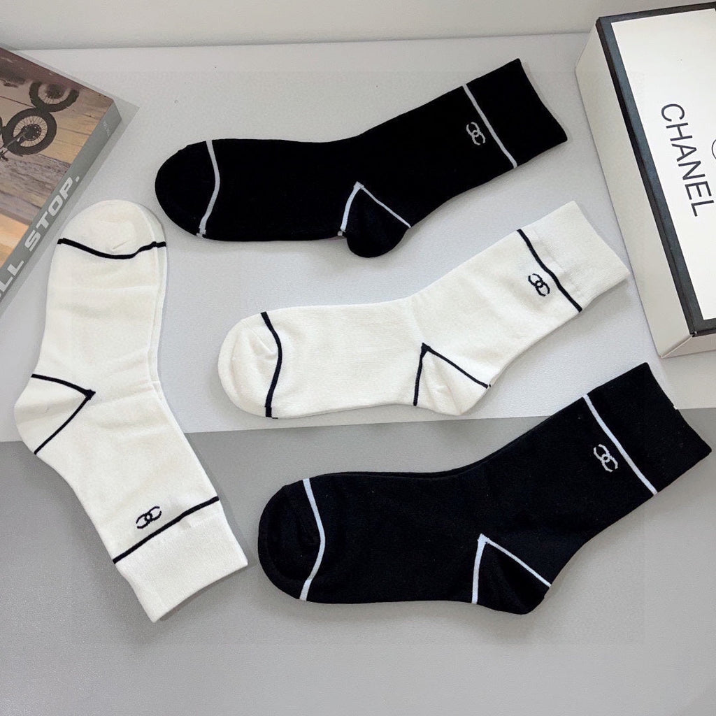 CHANEL CREW SOCKS 417494 ( 1 BOX )