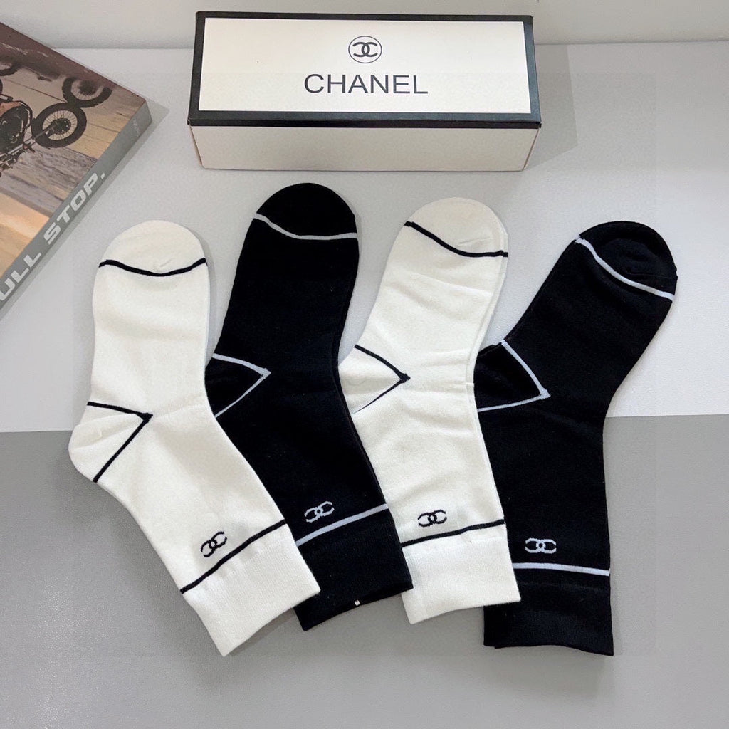 CHANEL CREW SOCKS 417494 ( 1 BOX )